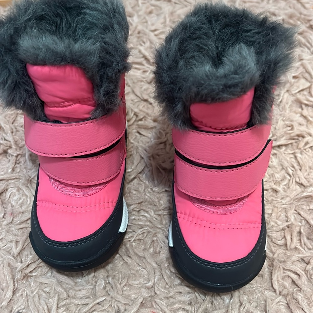 NWOT sorel kids snow boots